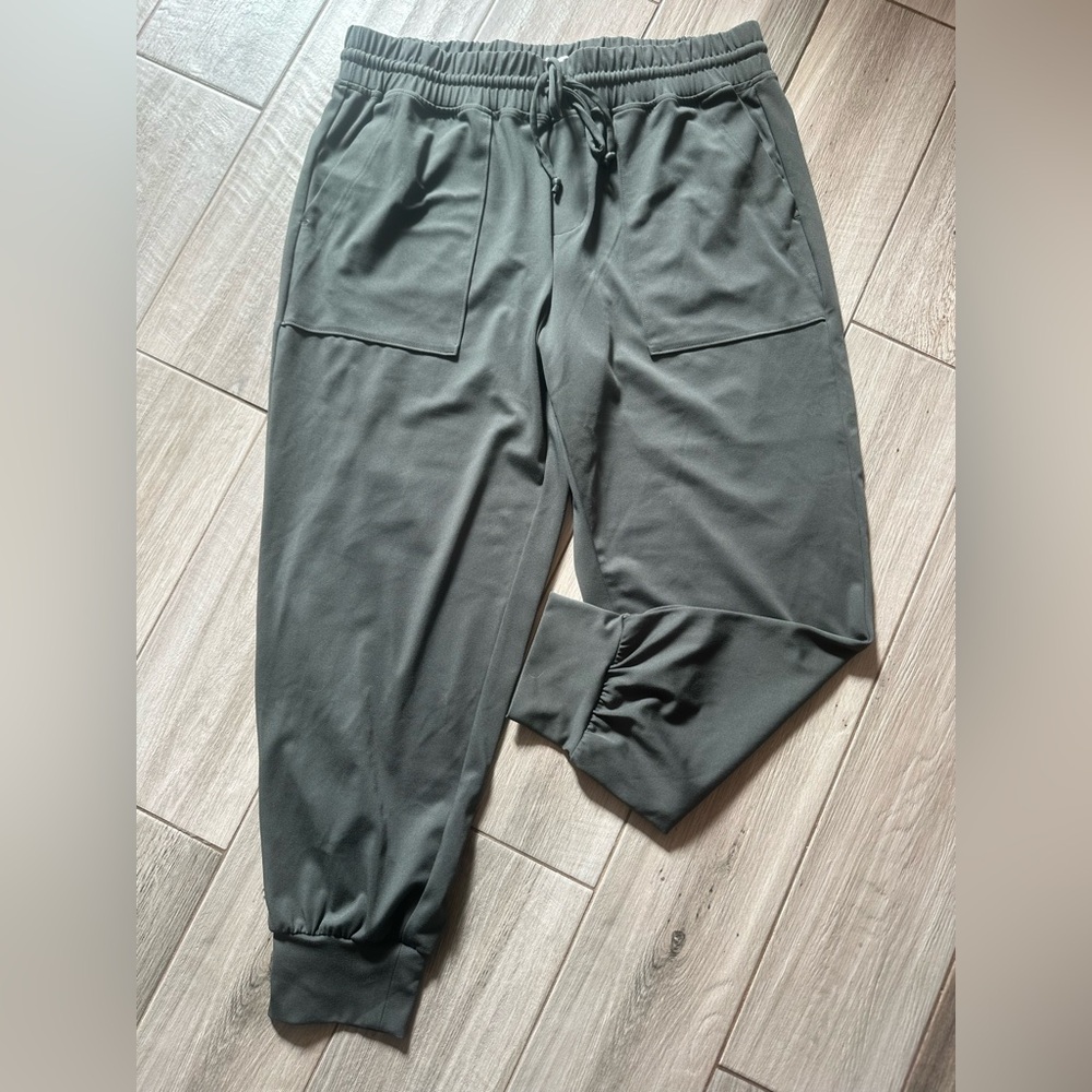 Lou & Grey Scubasoft Jogger Pants